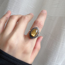 Load image into Gallery viewer, Cat-eye Plate-shaped Golded Rutilated Quartz Ring Handmade with 925 Sterling Silver
